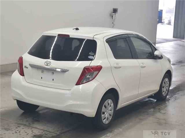 2013 Toyota Vitz