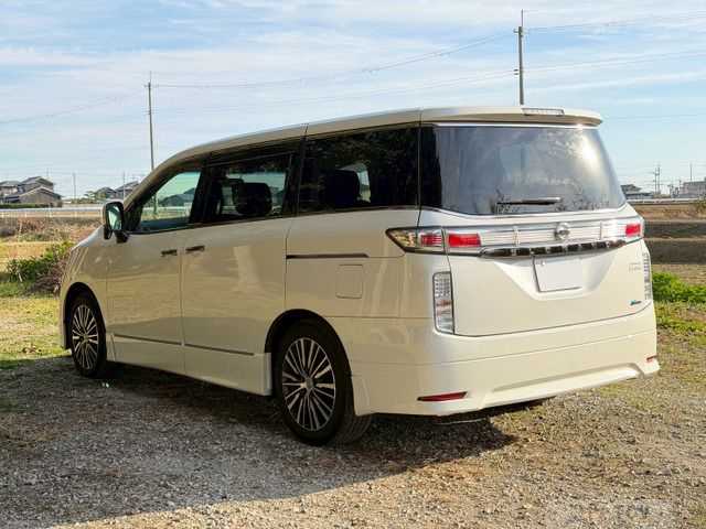 2014 Nissan Elgrand