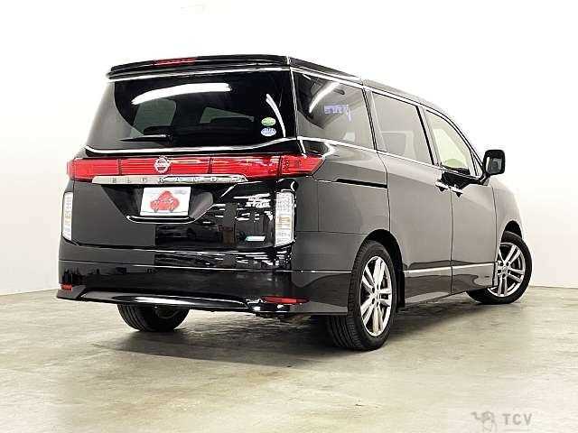 2013 Nissan Elgrand