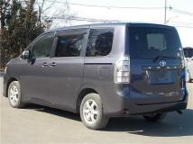 2013 Toyota Voxy