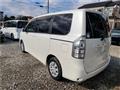 2013 Toyota Voxy