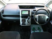2010 Toyota Noah