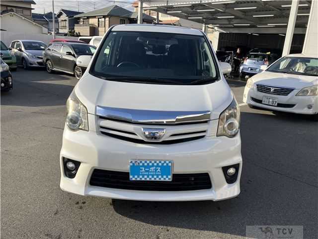 2010 Toyota Noah