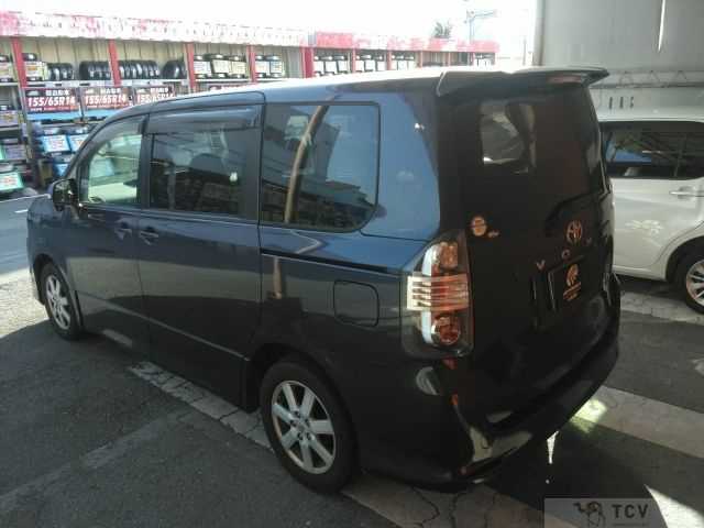 2008 Toyota Voxy