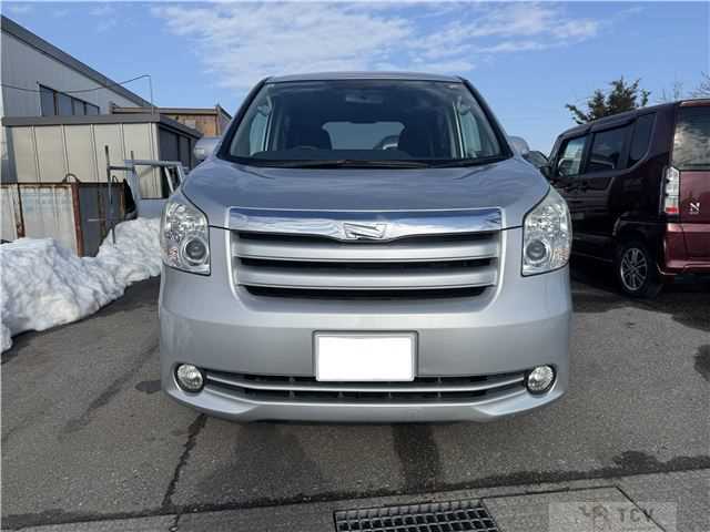 2009 Toyota Noah