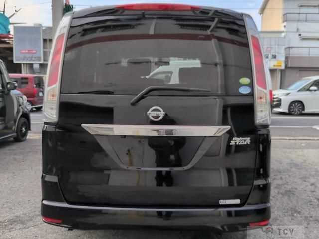 2011 Nissan Serena