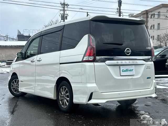 2017 Nissan Serena