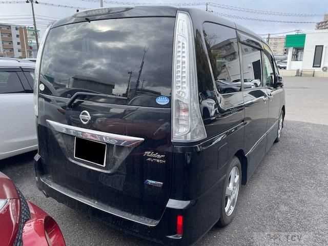 2013 Nissan Serena