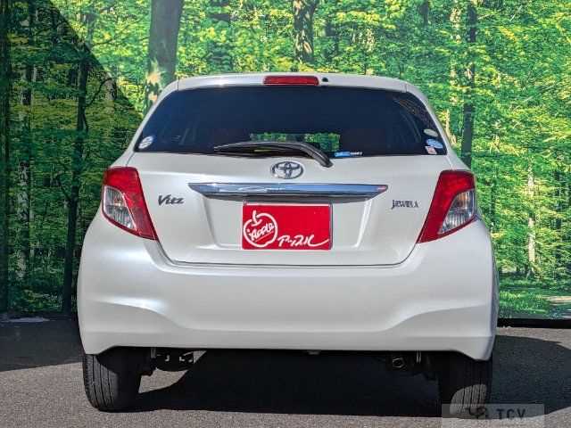 2012 Toyota Vitz