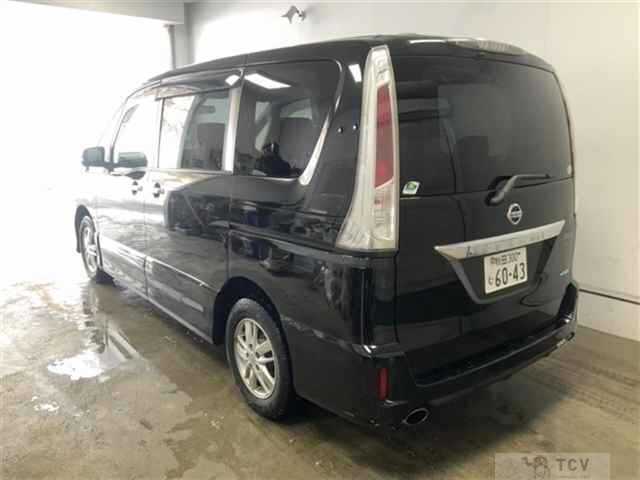 2013 Nissan Serena