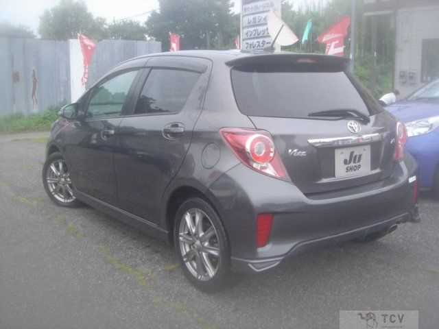 2011 Toyota Vitz