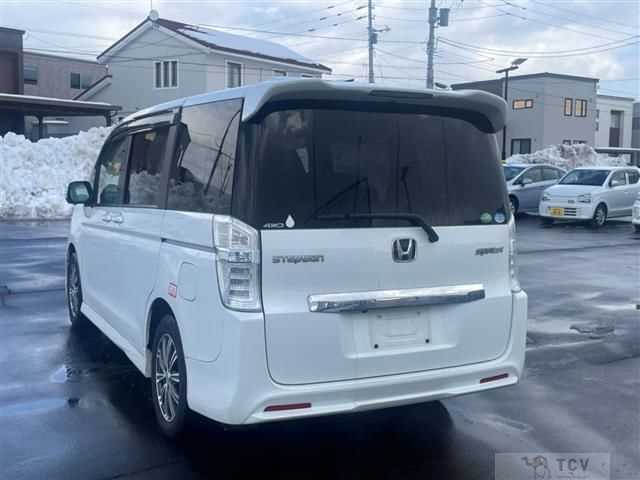 2013 Honda Step WGN
