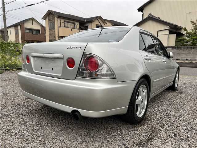 2002 Toyota Altezza