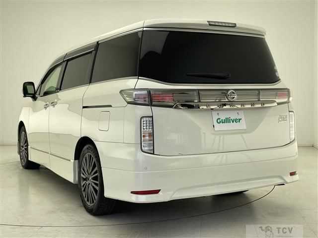2015 Nissan Elgrand