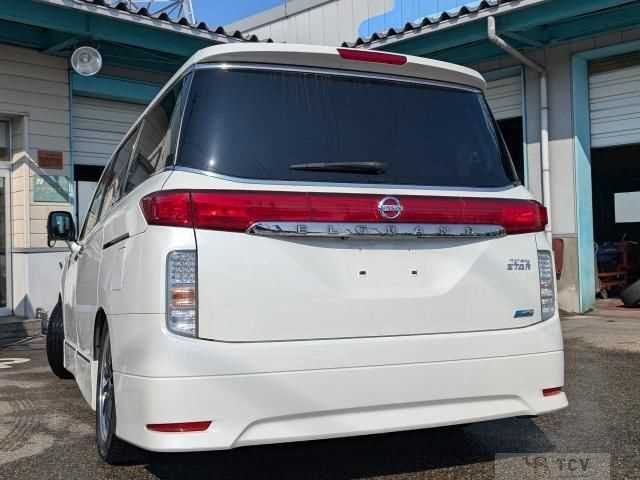 2011 Nissan Elgrand