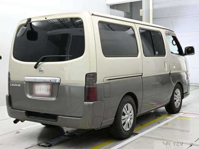 2009 Nissan Caravan