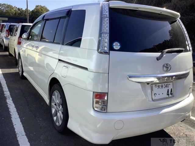 2012 Toyota Isis