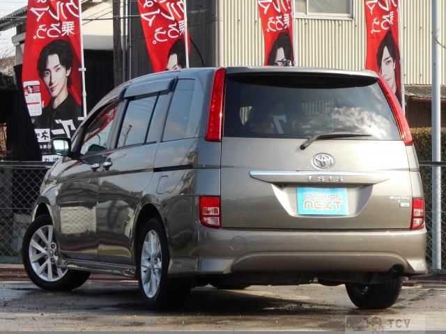 2009 Toyota Isis