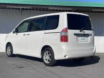 2010 Toyota Noah