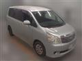 2011 Toyota Noah