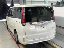 2015 Toyota Noah