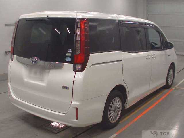 2015 Toyota Noah