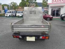 2000 Mitsubishi Minicab Truck