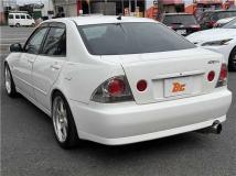 2000 Toyota Altezza