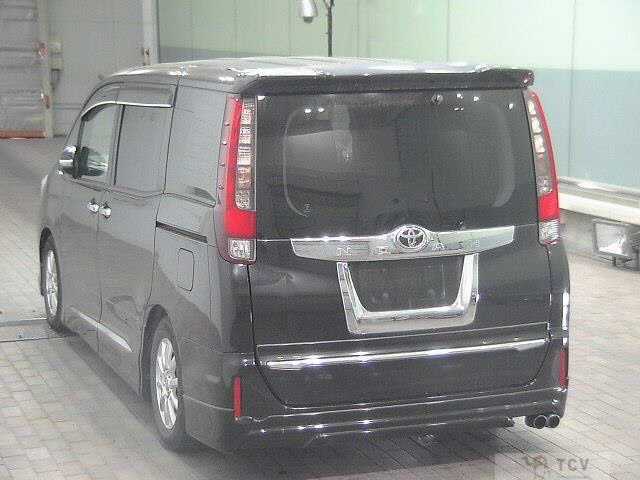 2014 Toyota Noah