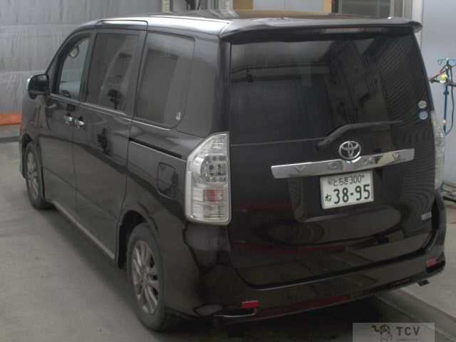2012 Toyota Voxy