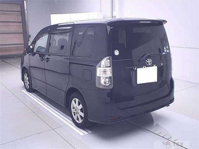 2008 Toyota Voxy