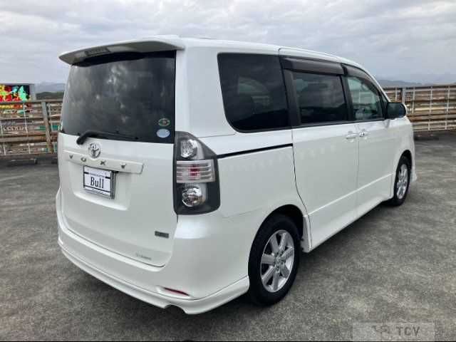 2008 Toyota Voxy