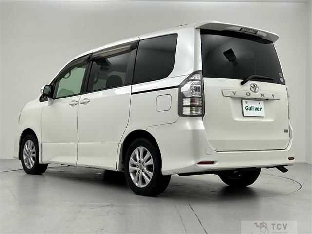 2010 Toyota Voxy