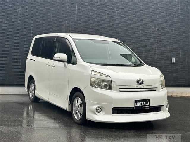 2008 Toyota Voxy