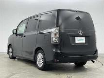 2009 Toyota Voxy