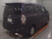 2009 Toyota Voxy