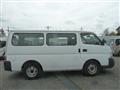 2005 Nissan Caravan