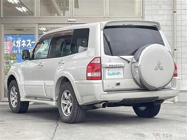 2005 Mitsubishi Pajero