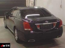 2010 Toyota Crown Majesta