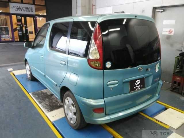 2003 Toyota Fun Cargo