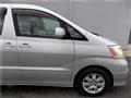 2005 Toyota Alphard