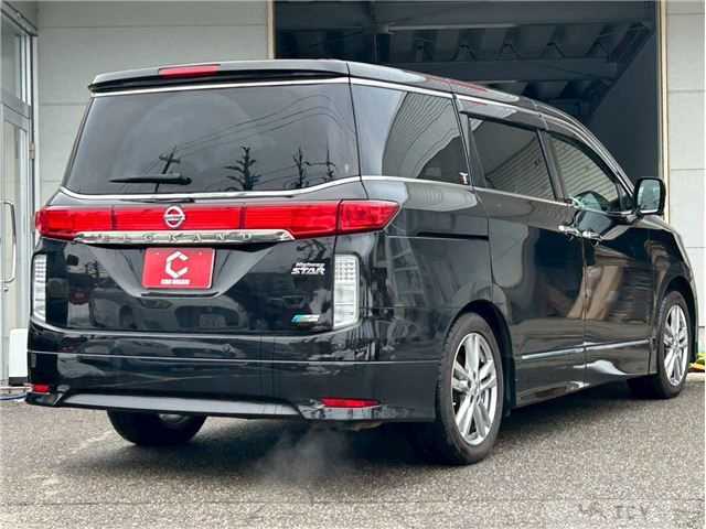 2013 Nissan Elgrand