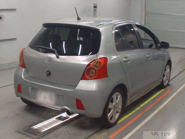 2005 Toyota Vitz