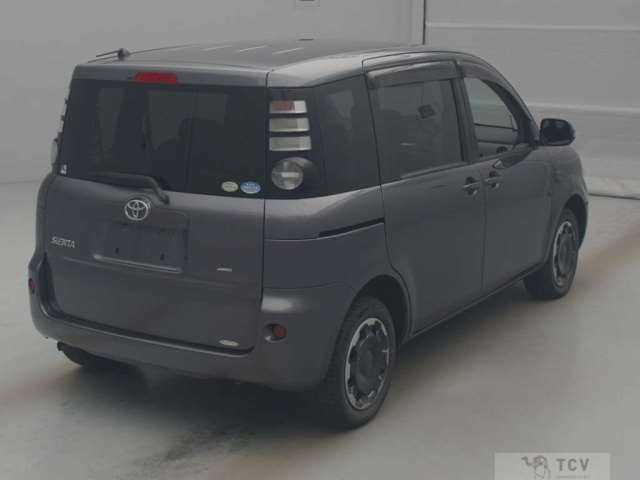 2010 Toyota Sienta