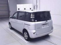 2010 Toyota Sienta