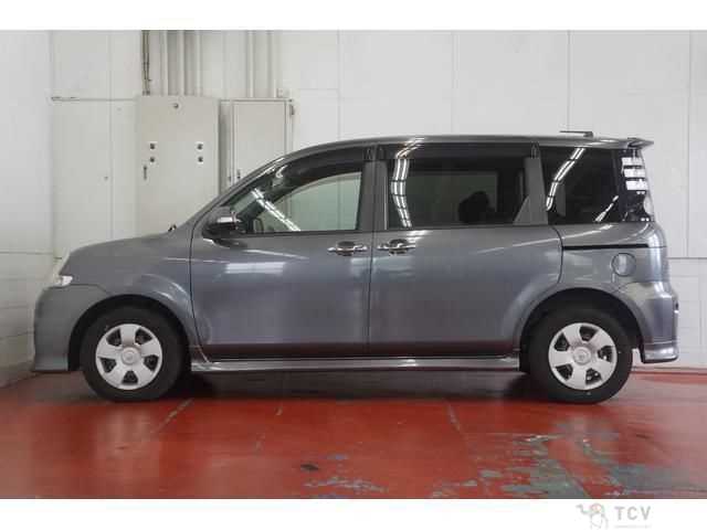 2010 Toyota Sienta