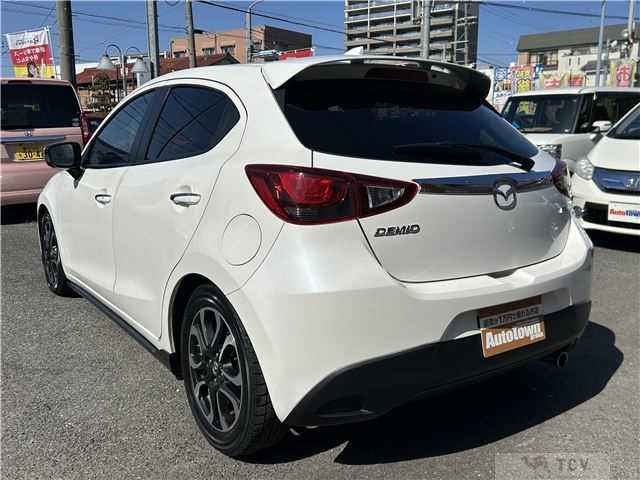 2014 Mazda Demio