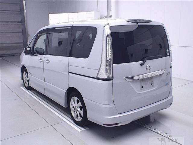 2013 Nissan Serena