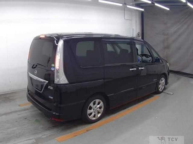 2013 Nissan Serena