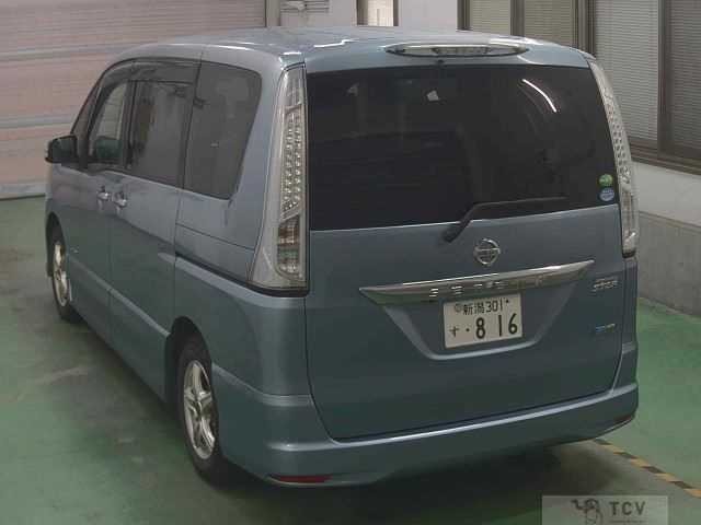 2013 Nissan Serena